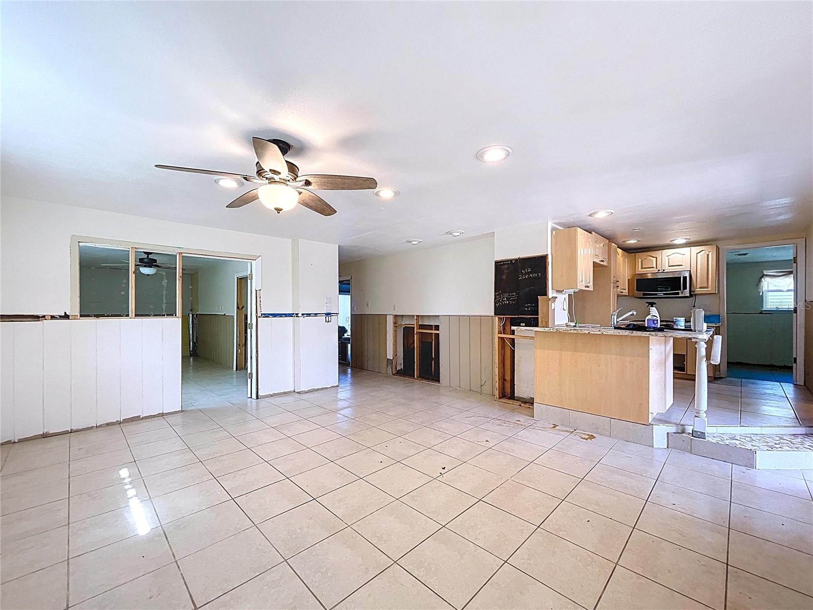 1821 NW 20TH AVE, CRYSTAL RIVER, FL, 34428