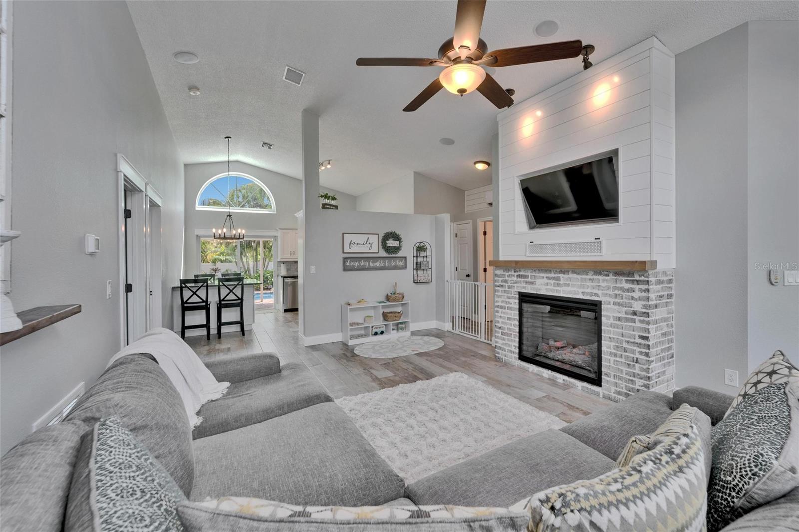 6592 MANGO AVE S, ST PETERSBURG, FL, 33707