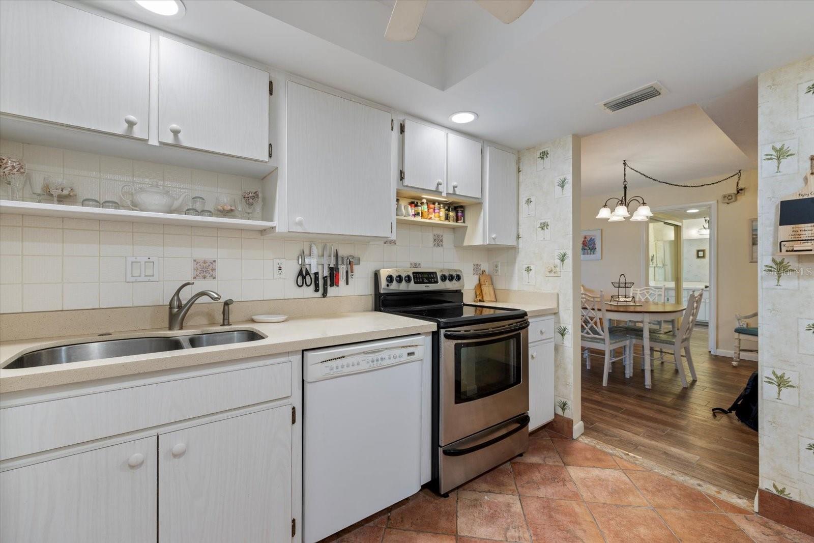 612 BIRD BAY DR S #311, VENICE, FL, 34285