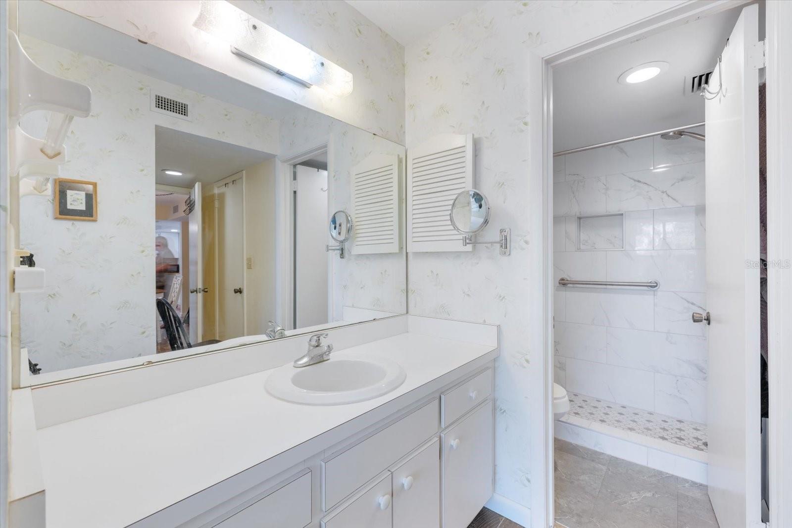 612 BIRD BAY DR S #311, VENICE, FL, 34285