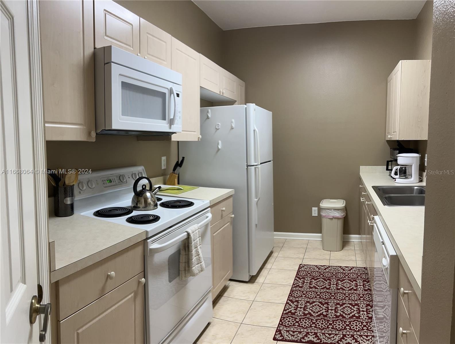 2304 SILVER PALM DR #102, KISSIMMEE, FL, 34747