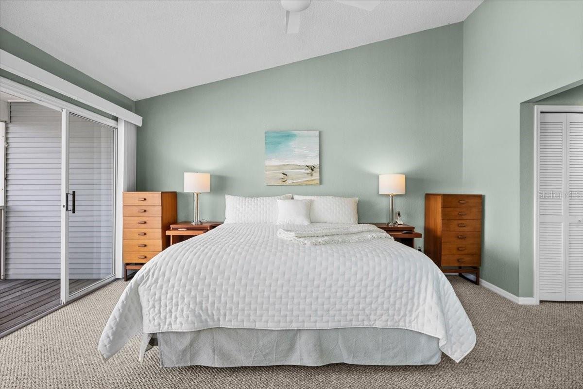 911 HARBOUR HOUSE DR, INDIAN ROCKS BEACH, FL, 33785