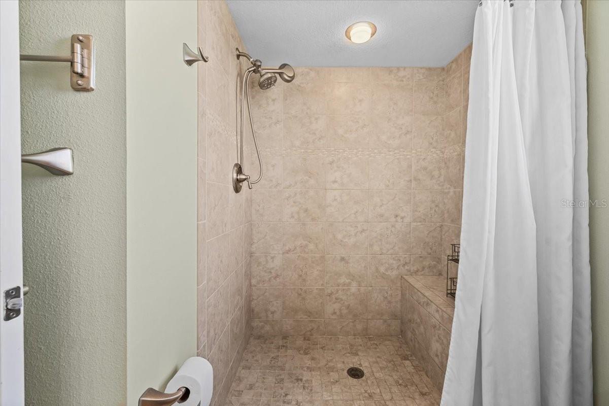 911 HARBOUR HOUSE DR, INDIAN ROCKS BEACH, FL, 33785
