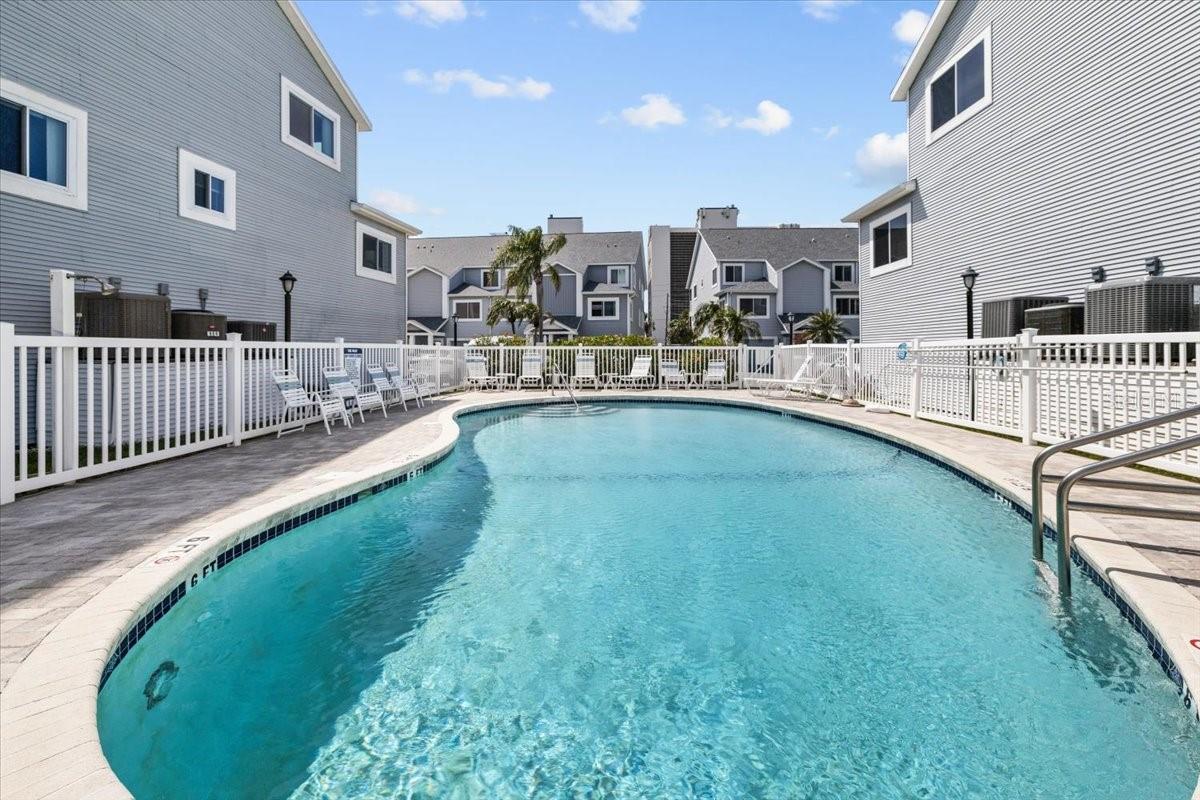 911 HARBOUR HOUSE DR, INDIAN ROCKS BEACH, FL, 33785