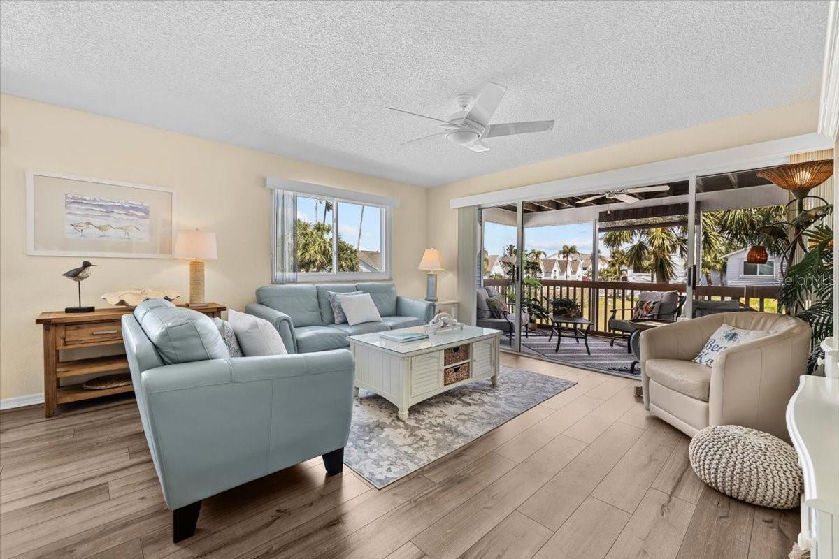 911 HARBOUR HOUSE DR, INDIAN ROCKS BEACH, FL, 33785