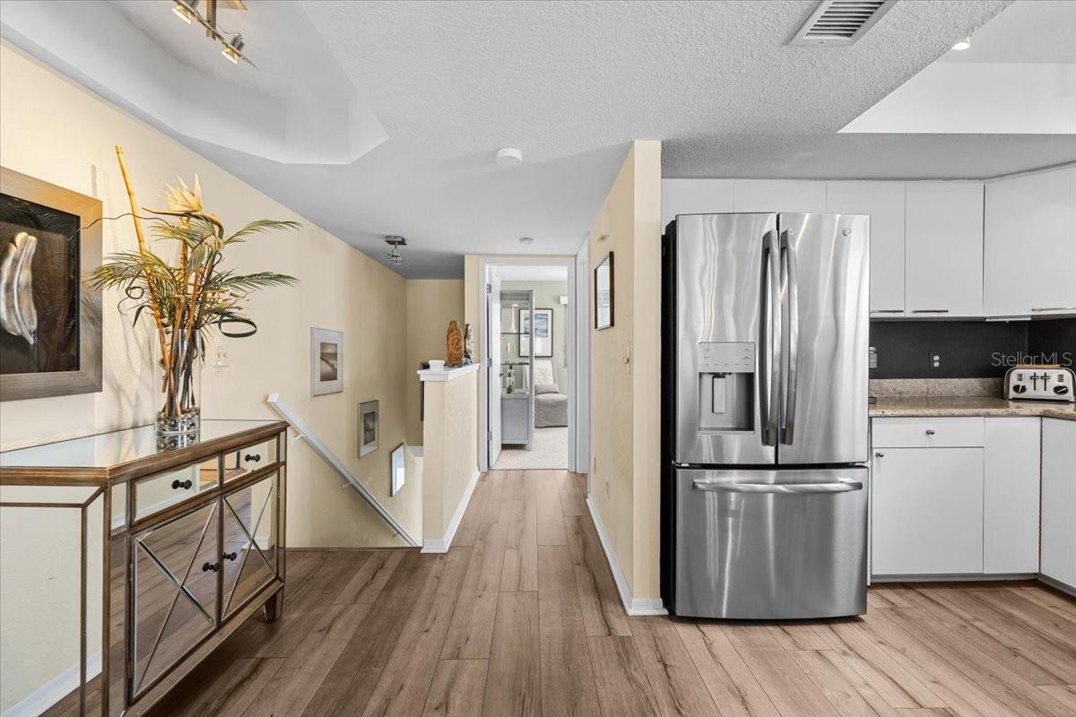 911 HARBOUR HOUSE DR, INDIAN ROCKS BEACH, FL, 33785