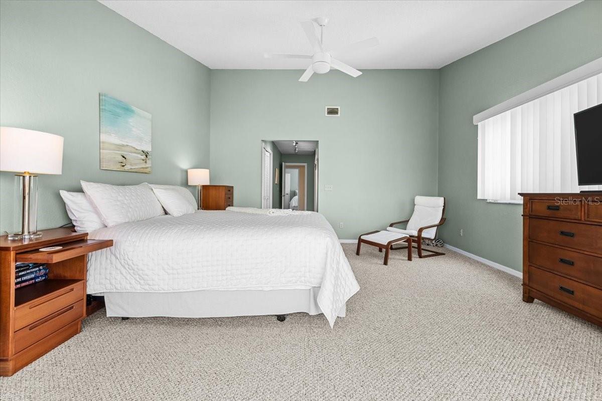 911 HARBOUR HOUSE DR, INDIAN ROCKS BEACH, FL, 33785