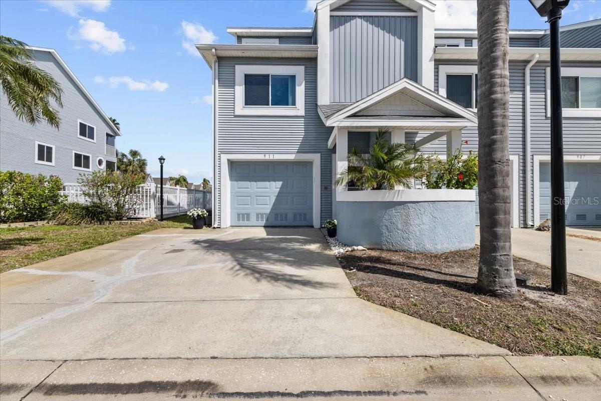 911 HARBOUR HOUSE DR, INDIAN ROCKS BEACH, FL, 33785