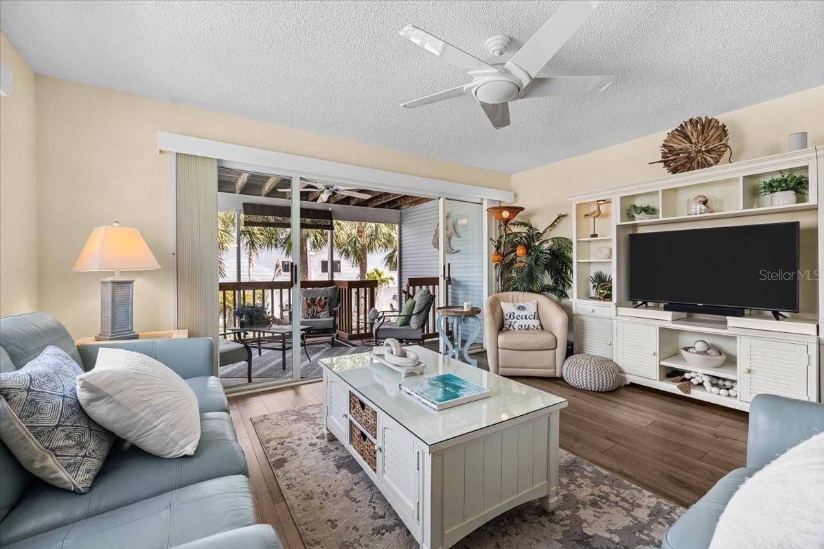 911 HARBOUR HOUSE DR, INDIAN ROCKS BEACH, FL, 33785