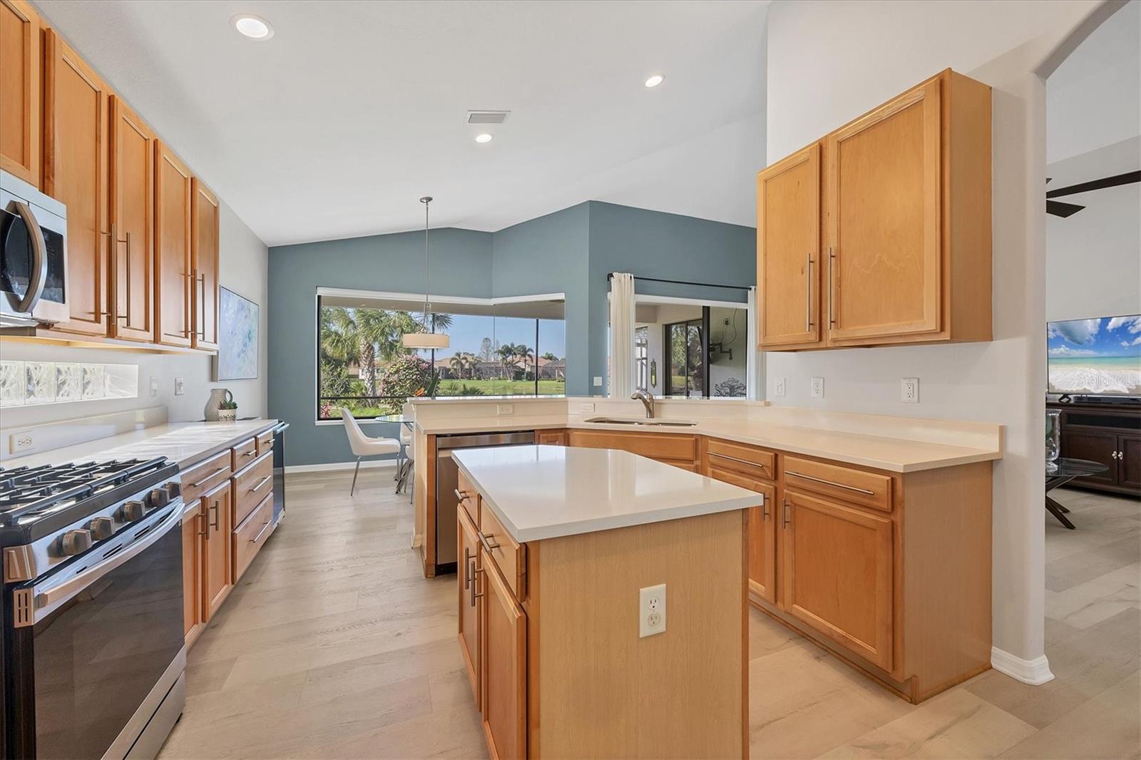 6458 TAILFEATHER WAY, BRADENTON, FL, 34203