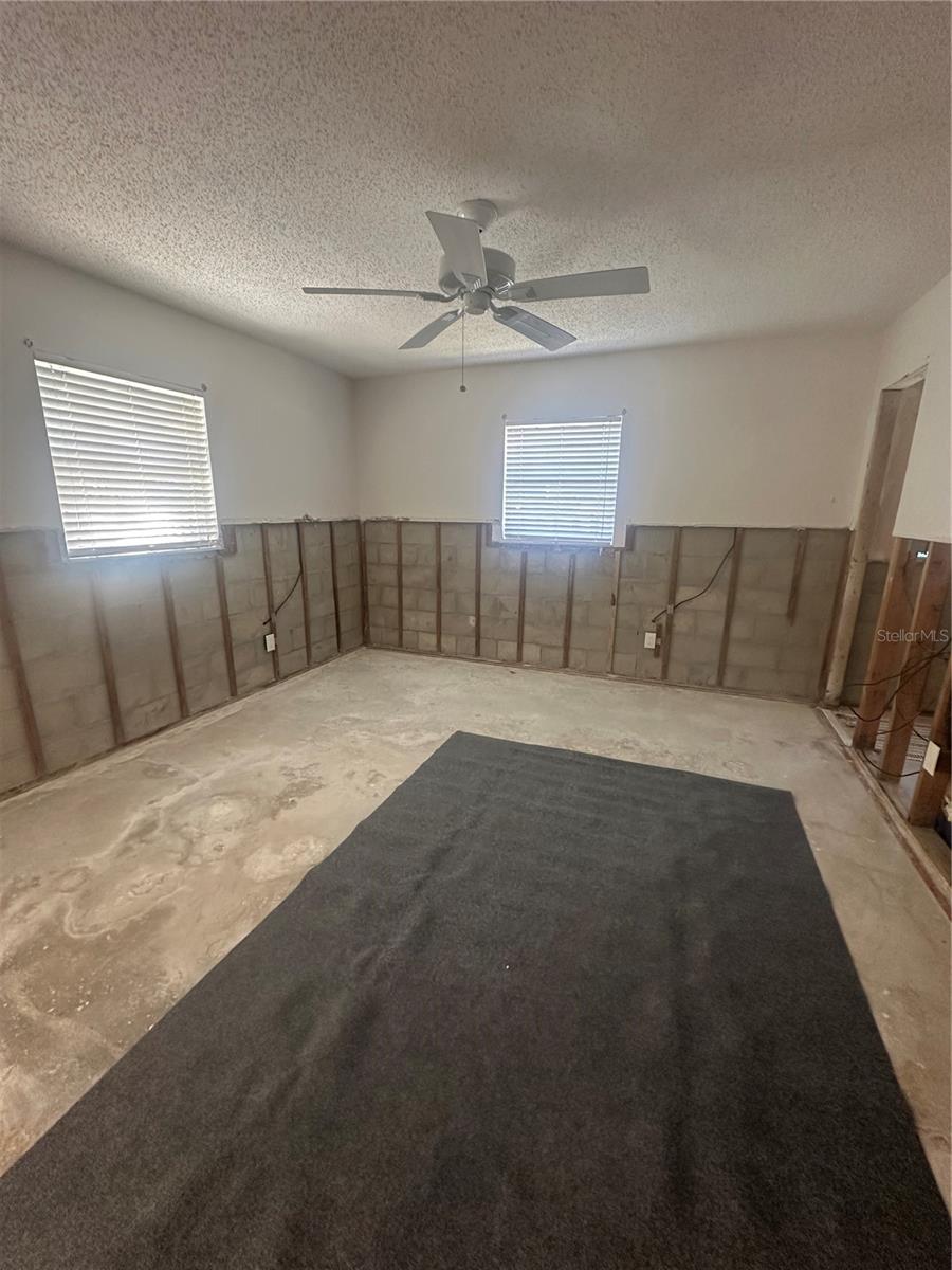 1850 OKLAHOMA AVE NE, ST PETERSBURG, FL, 33703