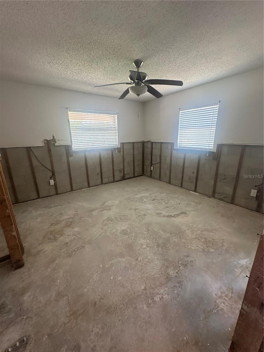 1850 OKLAHOMA AVE NE, ST PETERSBURG, FL, 33703