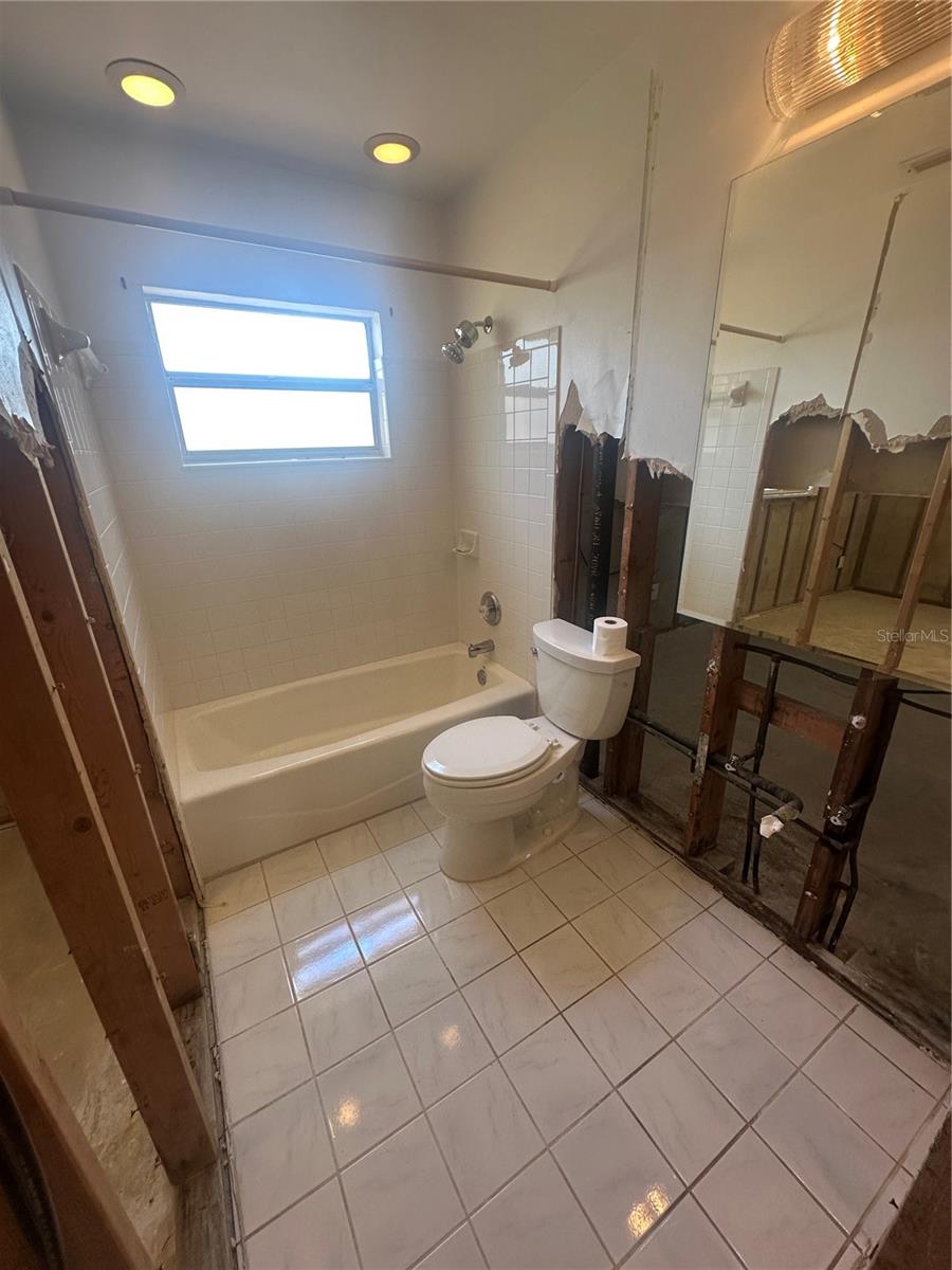 1850 OKLAHOMA AVE NE, ST PETERSBURG, FL, 33703