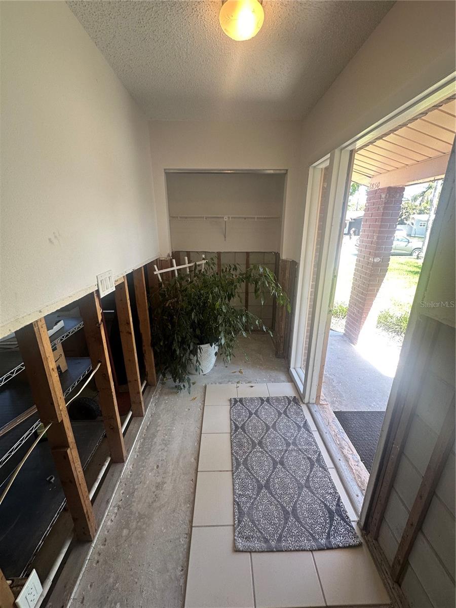 1850 OKLAHOMA AVE NE, ST PETERSBURG, FL, 33703