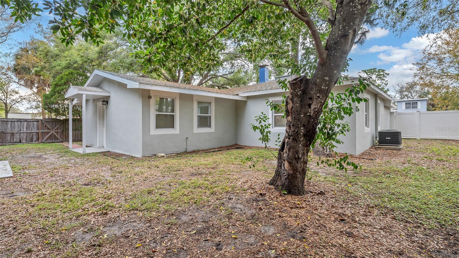 3526 W PAUL AVE, TAMPA, FL, 33611