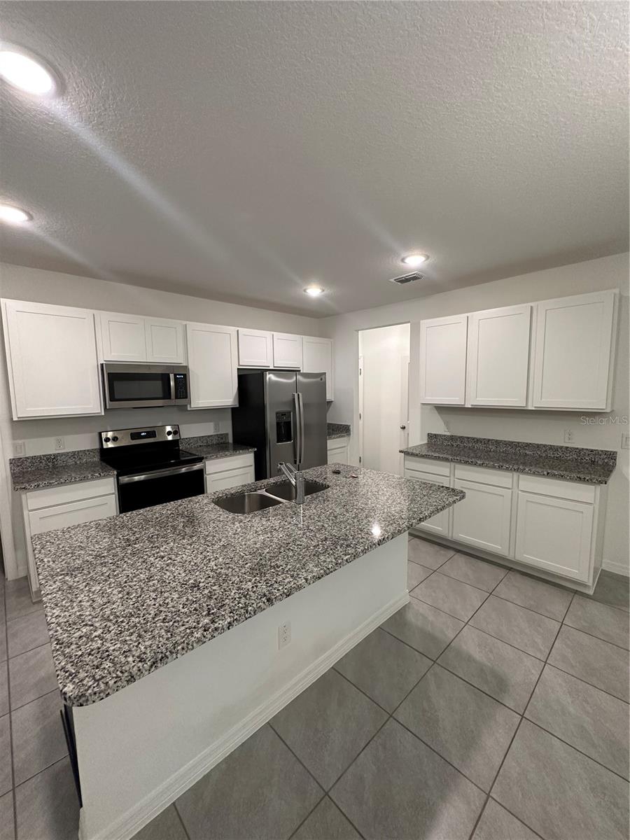 628 BAYHAWK ST, DEBARY, FL, 32713