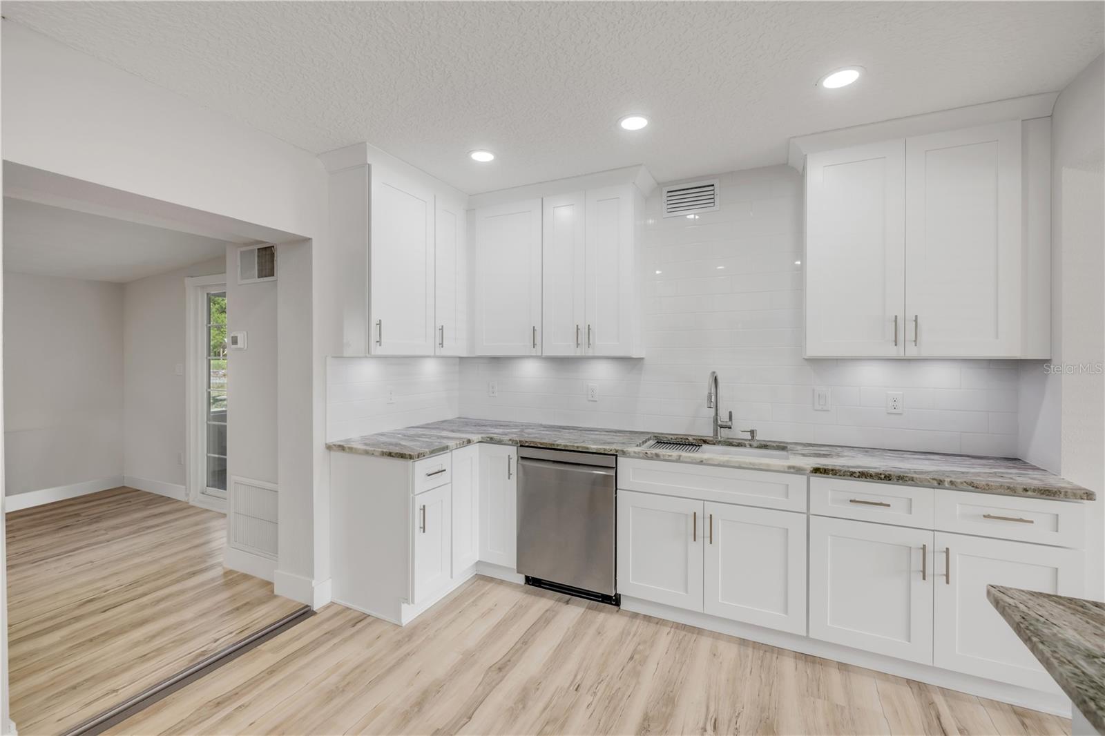 2550 BARREN OAK CT, DELAND, FL, 32720