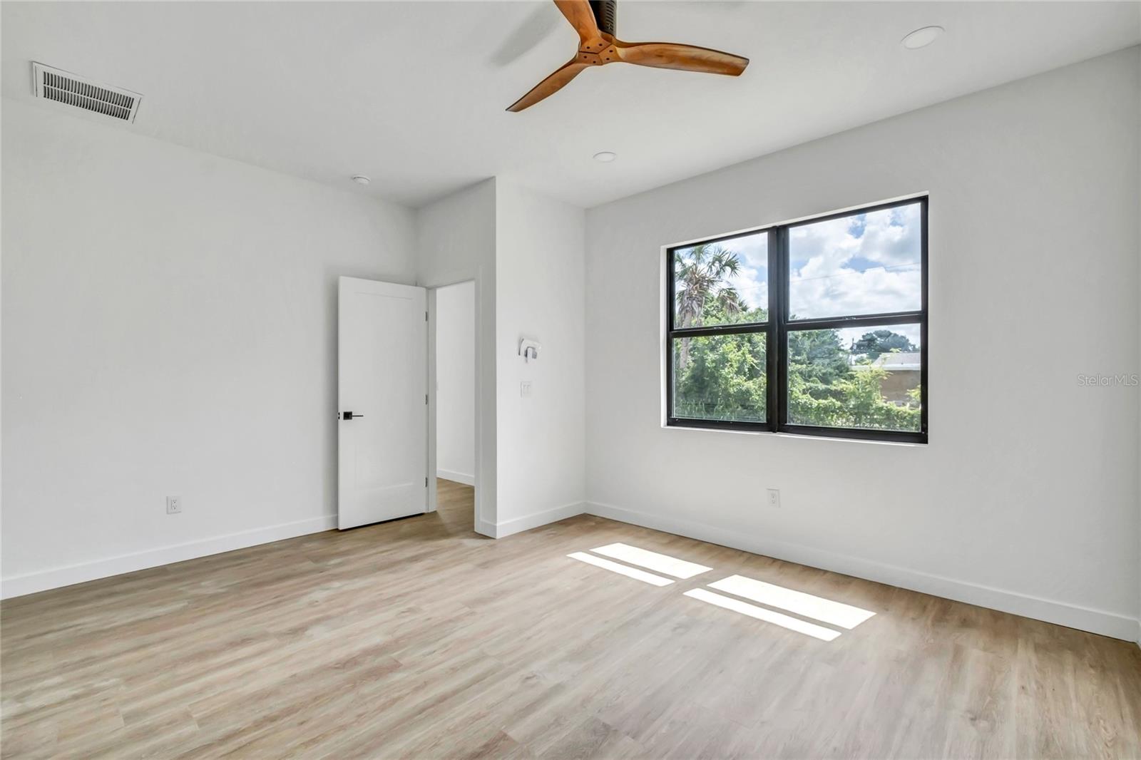 551 CRANDALL ST NW, PORT CHARLOTTE, FL, 33952