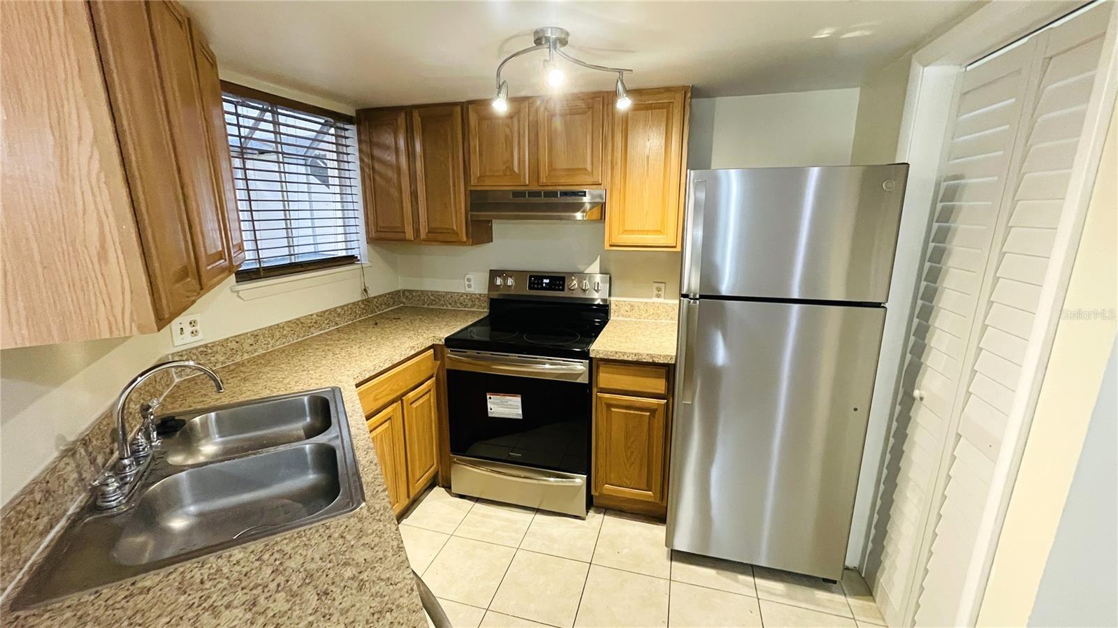 1908 LAKE ATRIUMS CIR #2, ORLANDO, FL, 32839