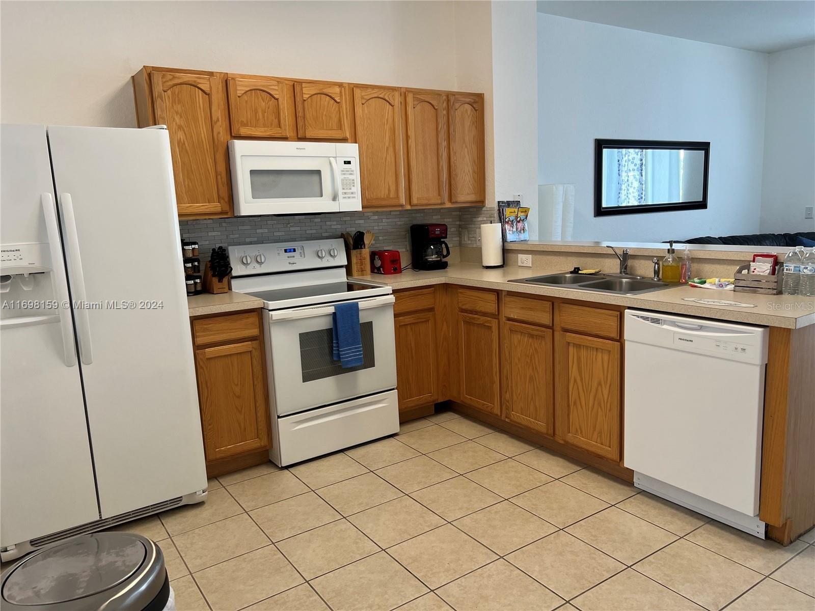 2568 MANESHAW LN, KISSIMMEE, FL, 34747