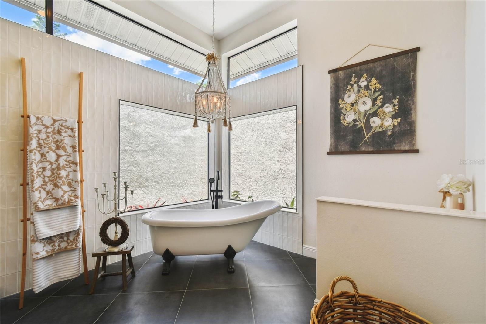 506 CRYSTAL GROVE BLVD, LUTZ, FL, 33548