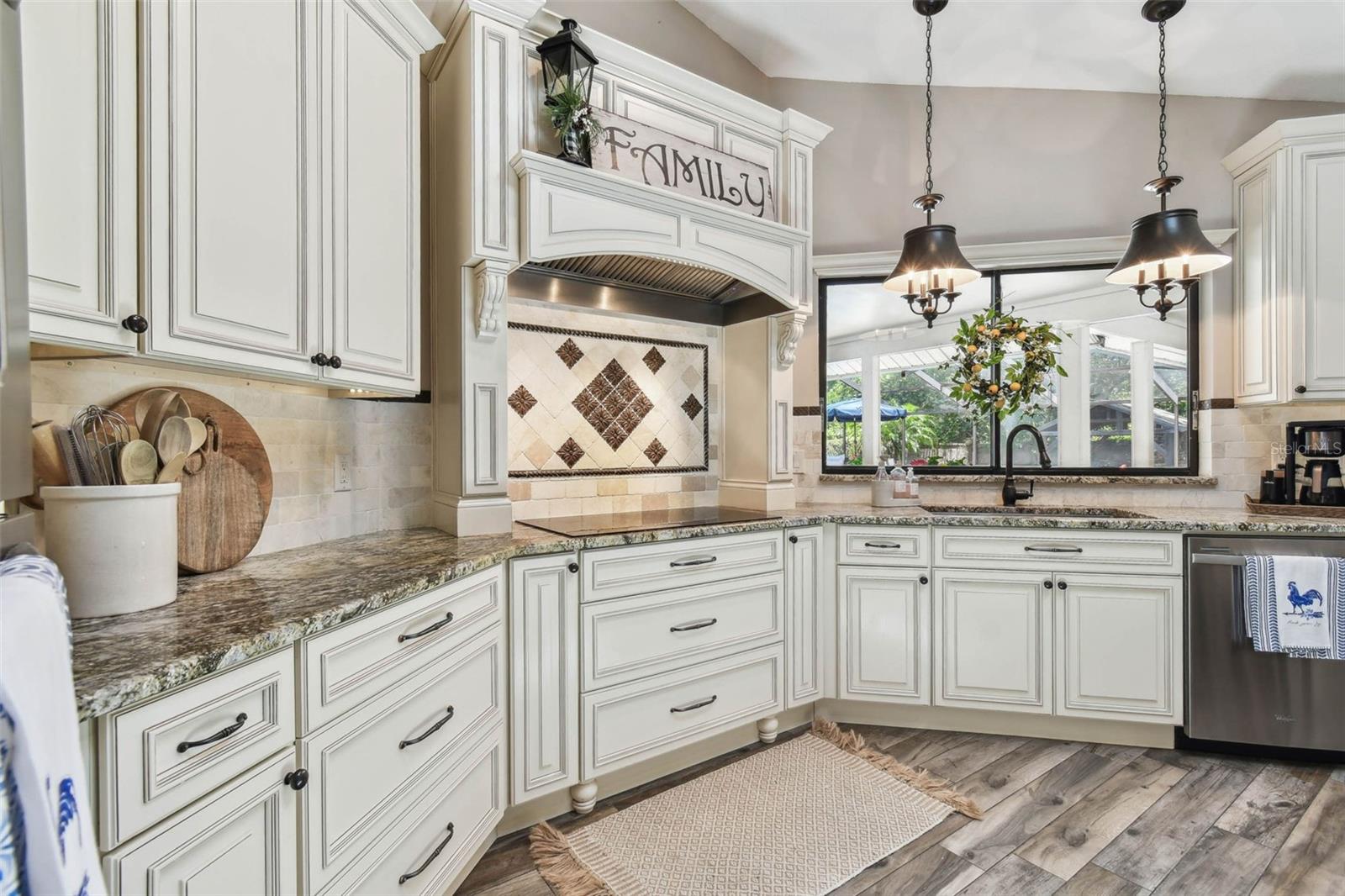 506 CRYSTAL GROVE BLVD, LUTZ, FL, 33548