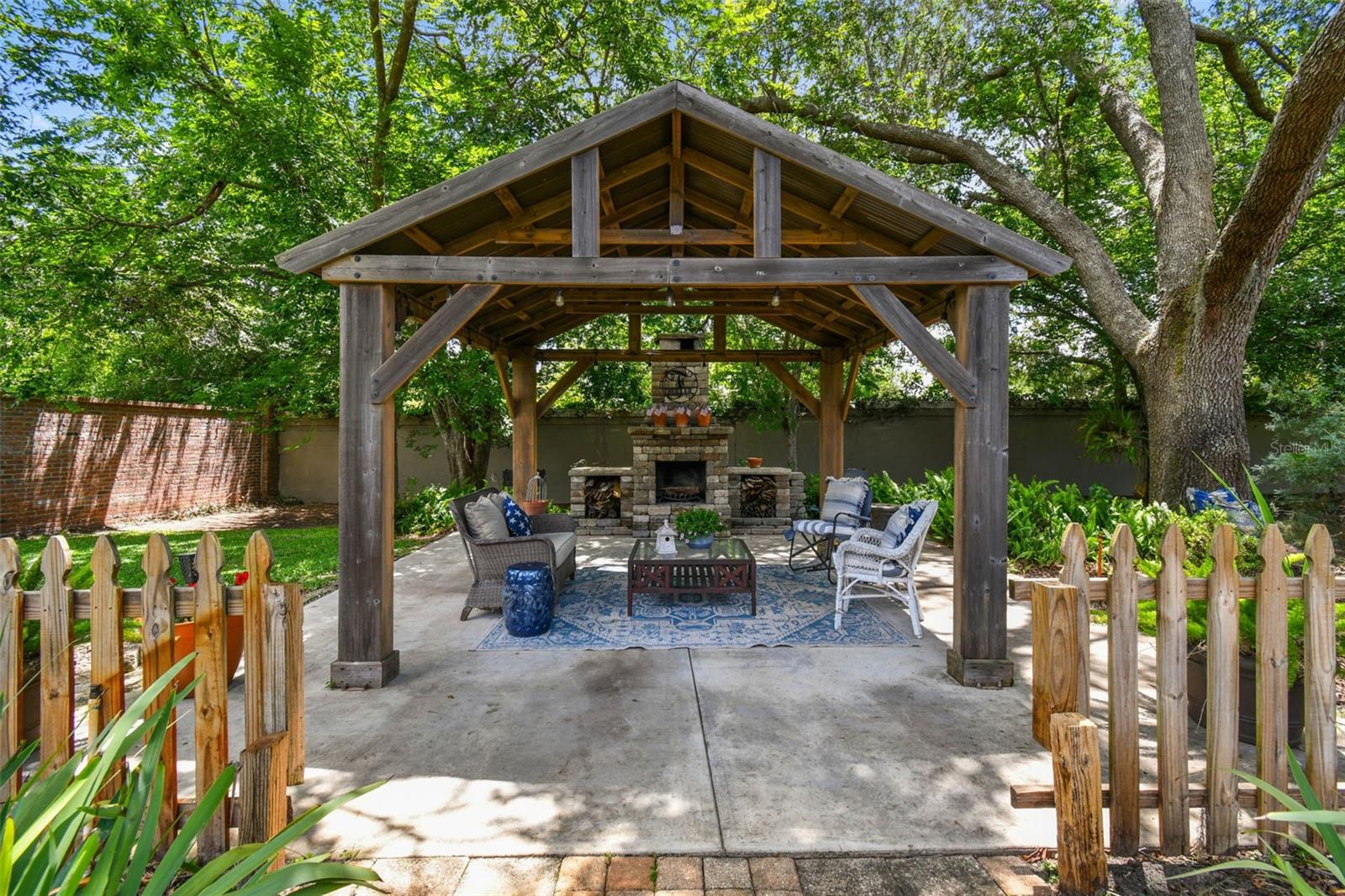 506 CRYSTAL GROVE BLVD, LUTZ, FL, 33548