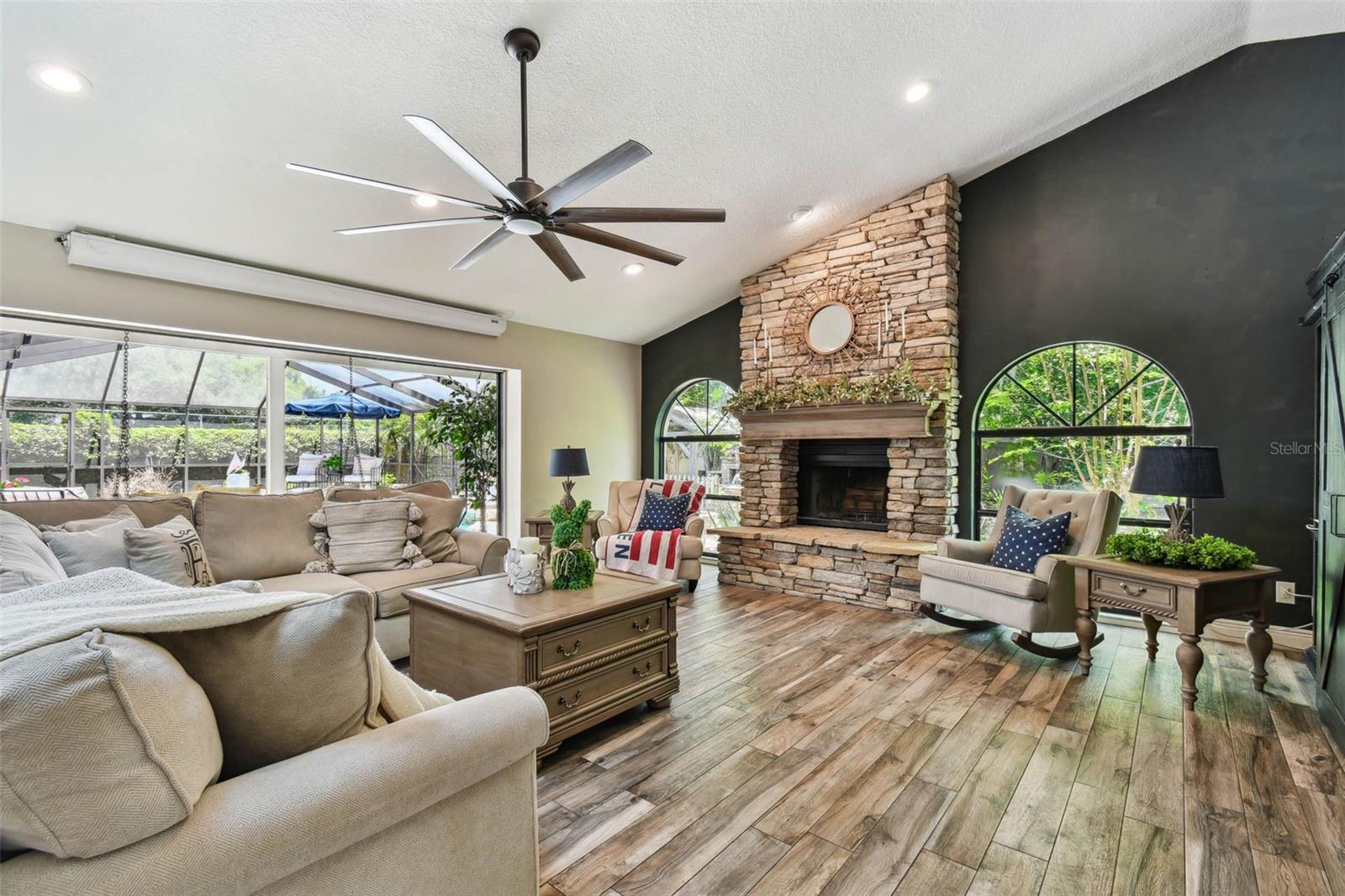 506 CRYSTAL GROVE BLVD, LUTZ, FL, 33548