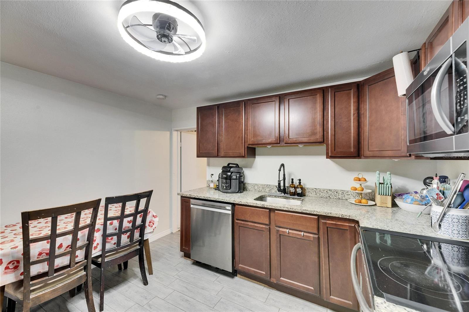 8805 COBB RD, RIVERVIEW, FL, 33578
