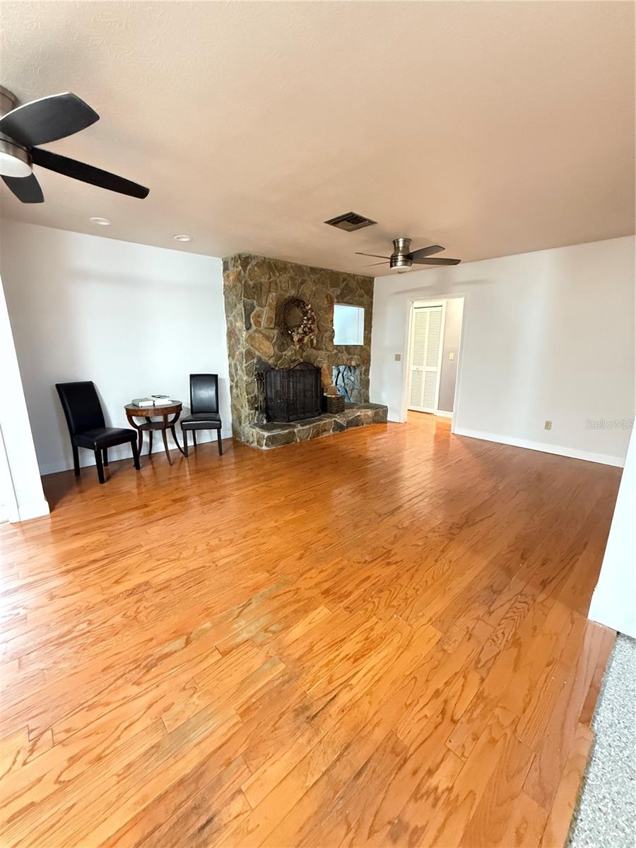 11708 NICKLAUS CIR, TAMPA, FL, 33624