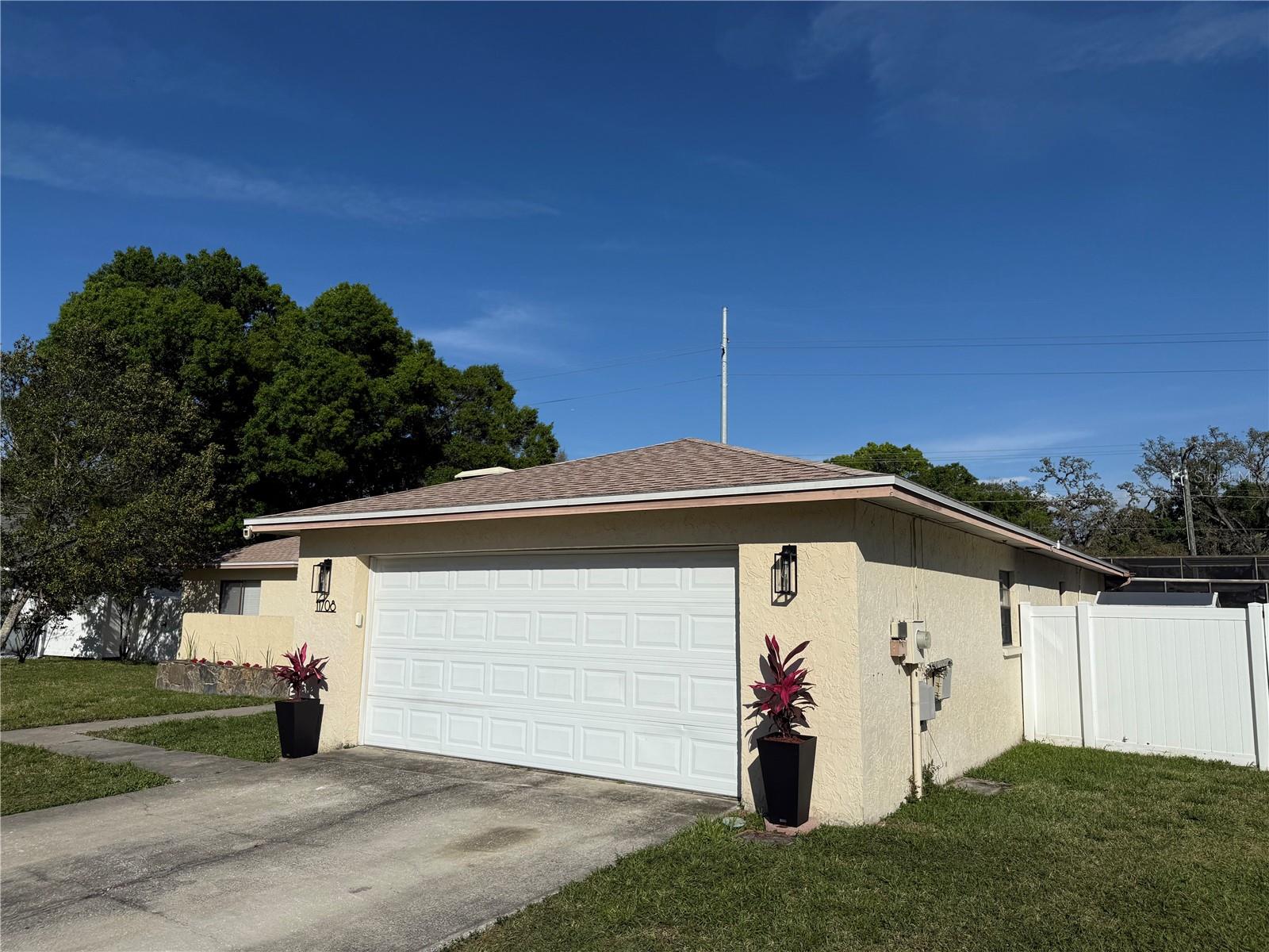 11708 NICKLAUS CIR, TAMPA, FL, 33624