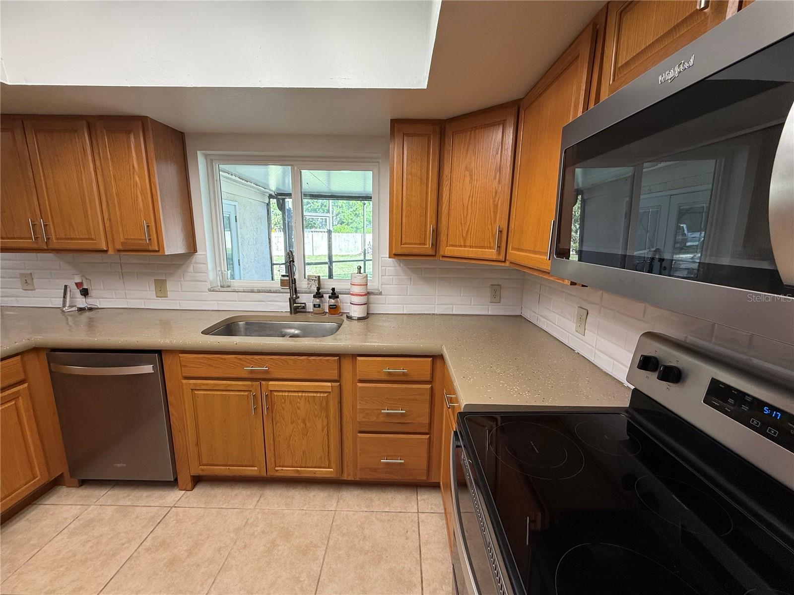 11708 NICKLAUS CIR, TAMPA, FL, 33624