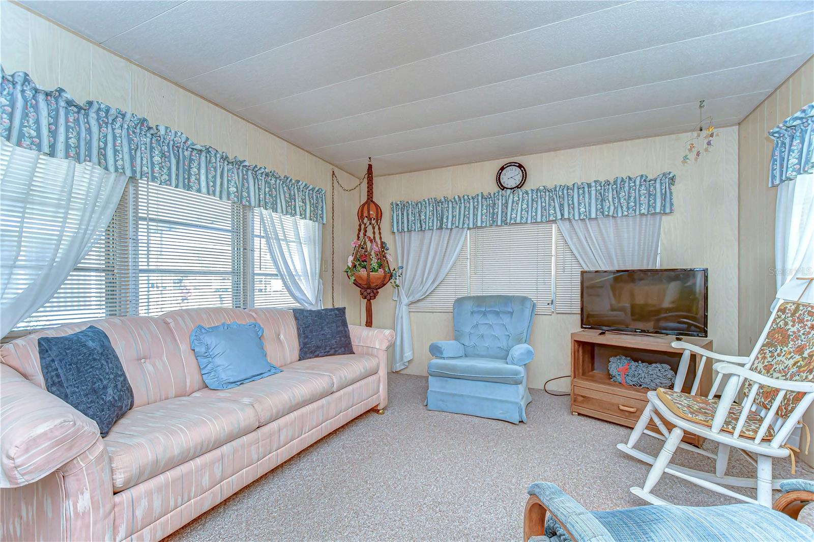 37347 RAY DR, ZEPHYRHILLS, FL, 33541