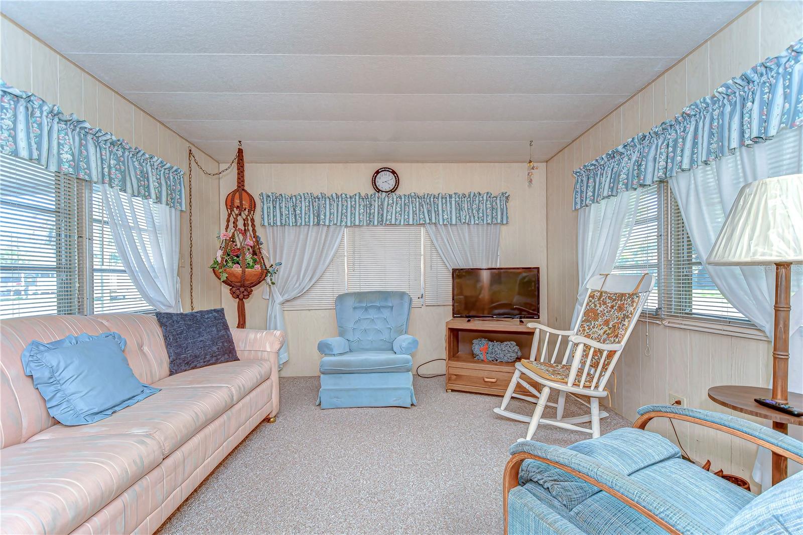 37347 RAY DR, ZEPHYRHILLS, FL, 33541