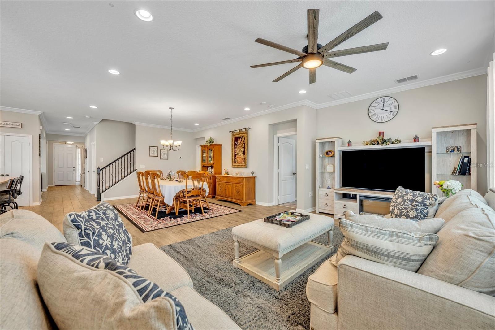 2367 SANTA VISTA LOOP, APOPKA, FL, 32703