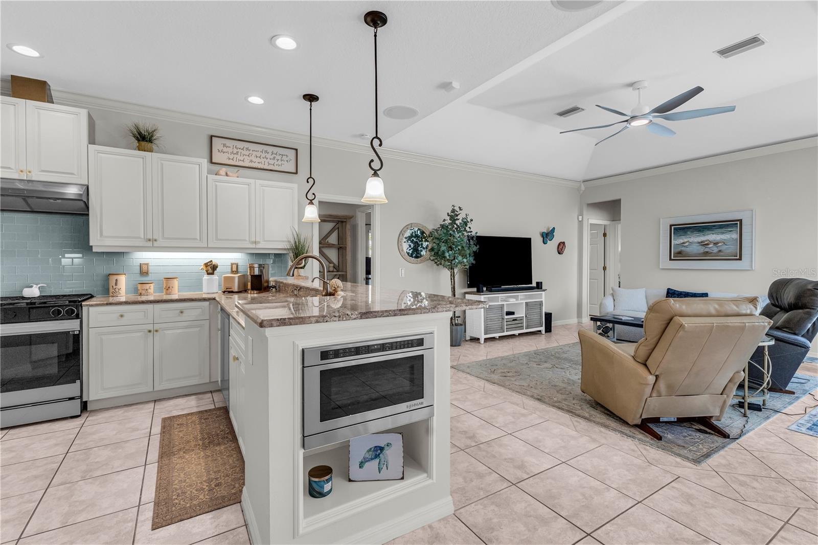 8049 WATERVIEW BLVD, LAKEWOOD RANCH, FL, 34202