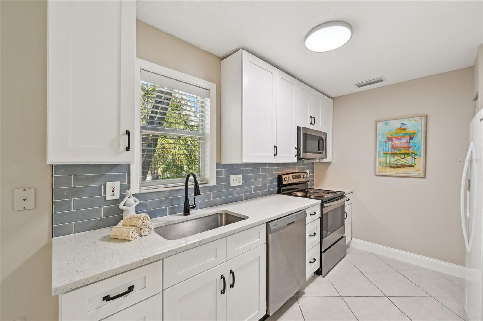 6323 GULF DR, HOLMES BEACH, FL, 34217