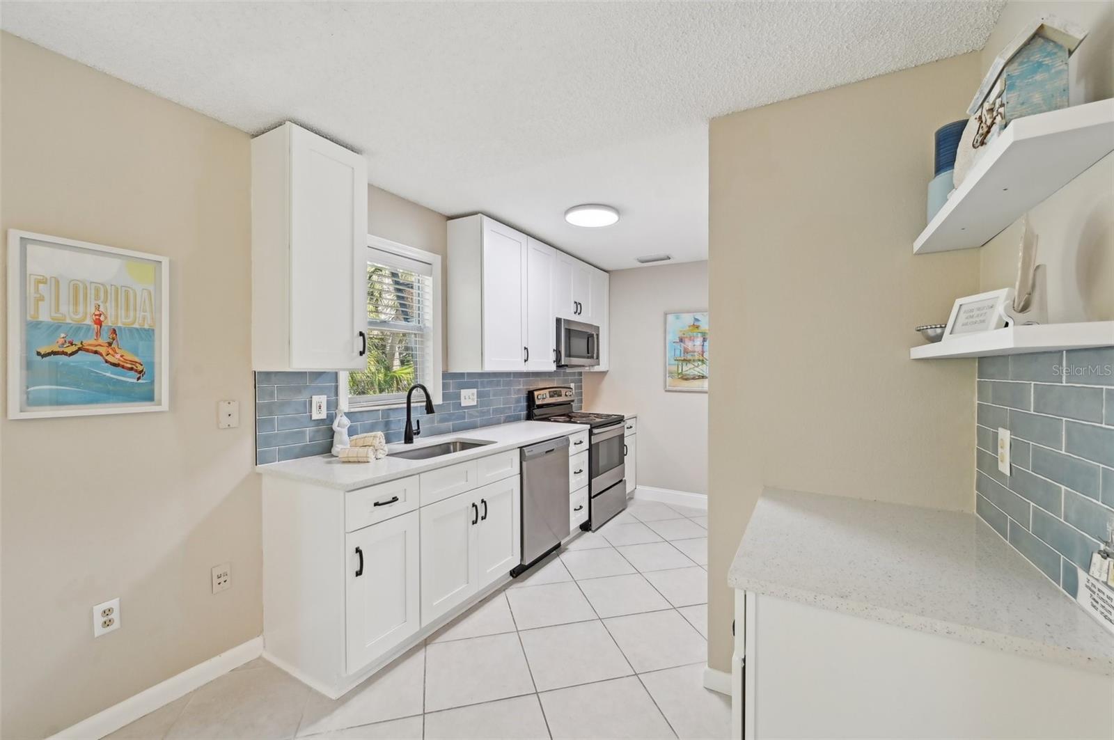 6323 GULF DR, HOLMES BEACH, FL, 34217