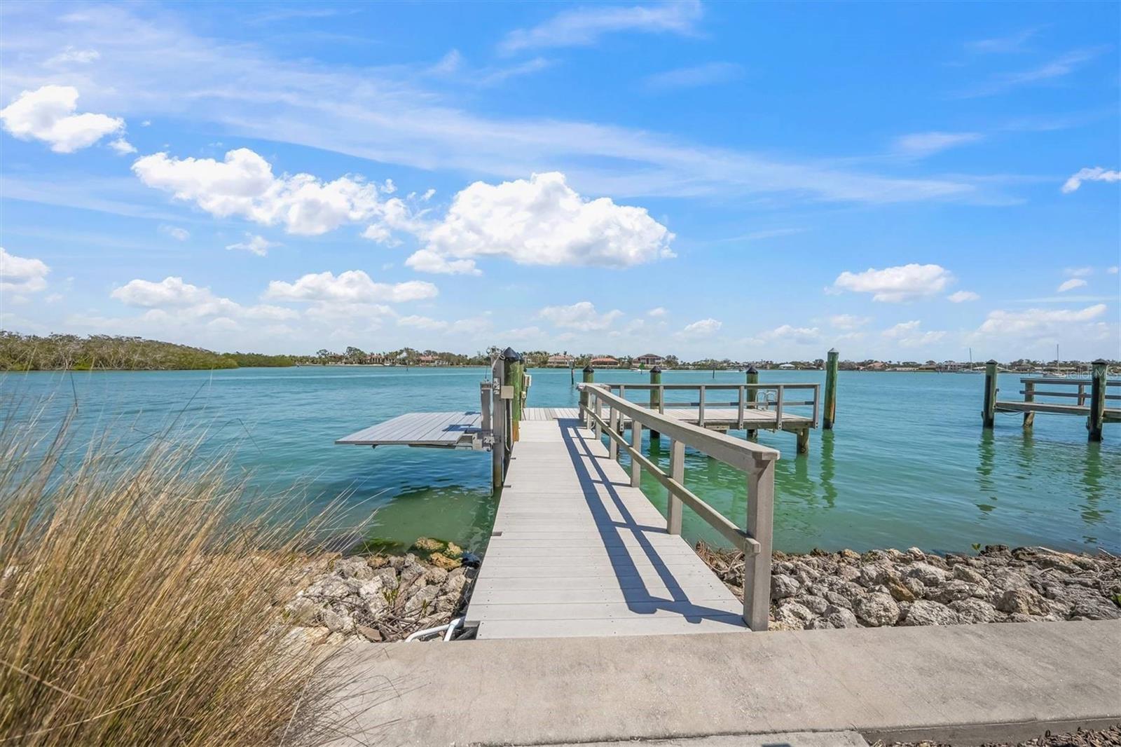 931 INLET CIR, VENICE, FL, 34285