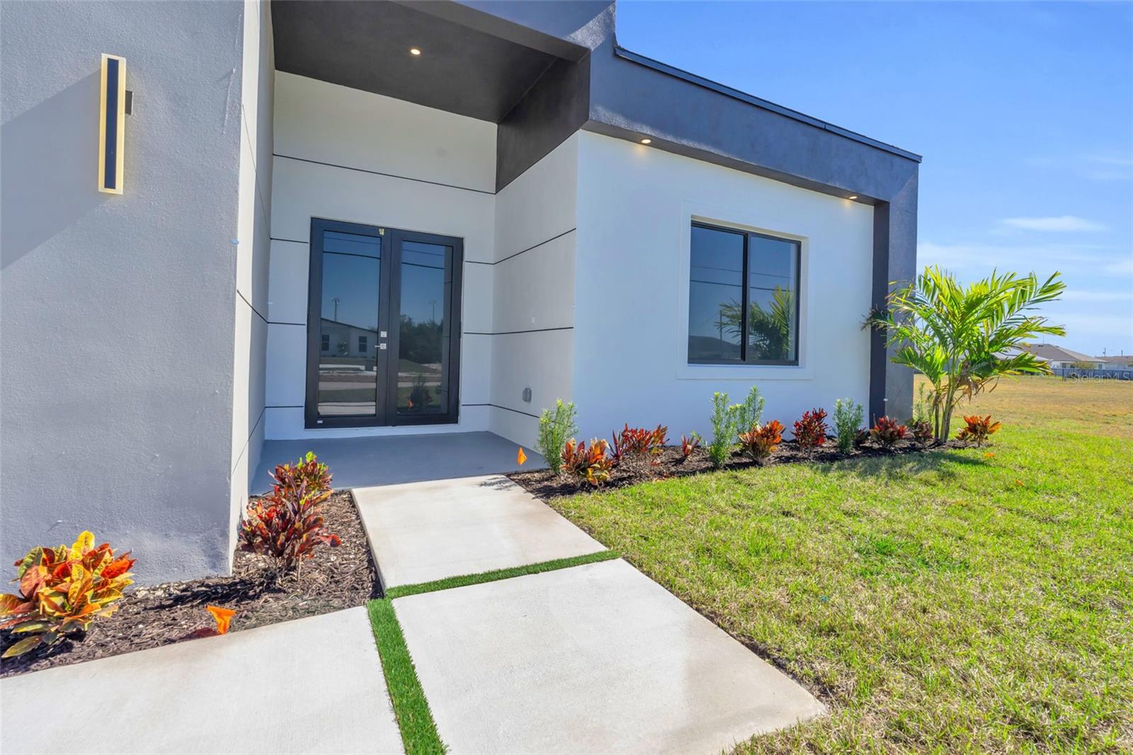 1021 CHIQUITA BLVD N, CAPE CORAL, FL, 33993