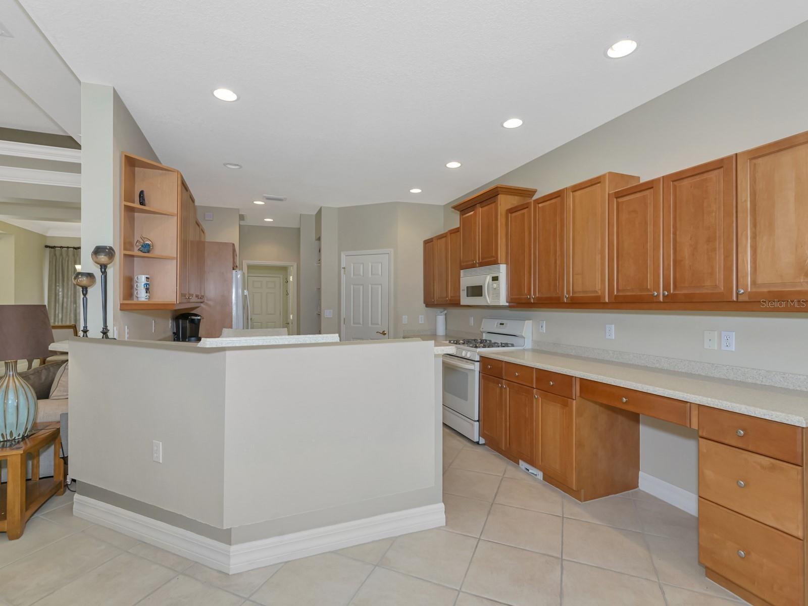 7035 OWLS NEST TER, BRADENTON, FL, 34203