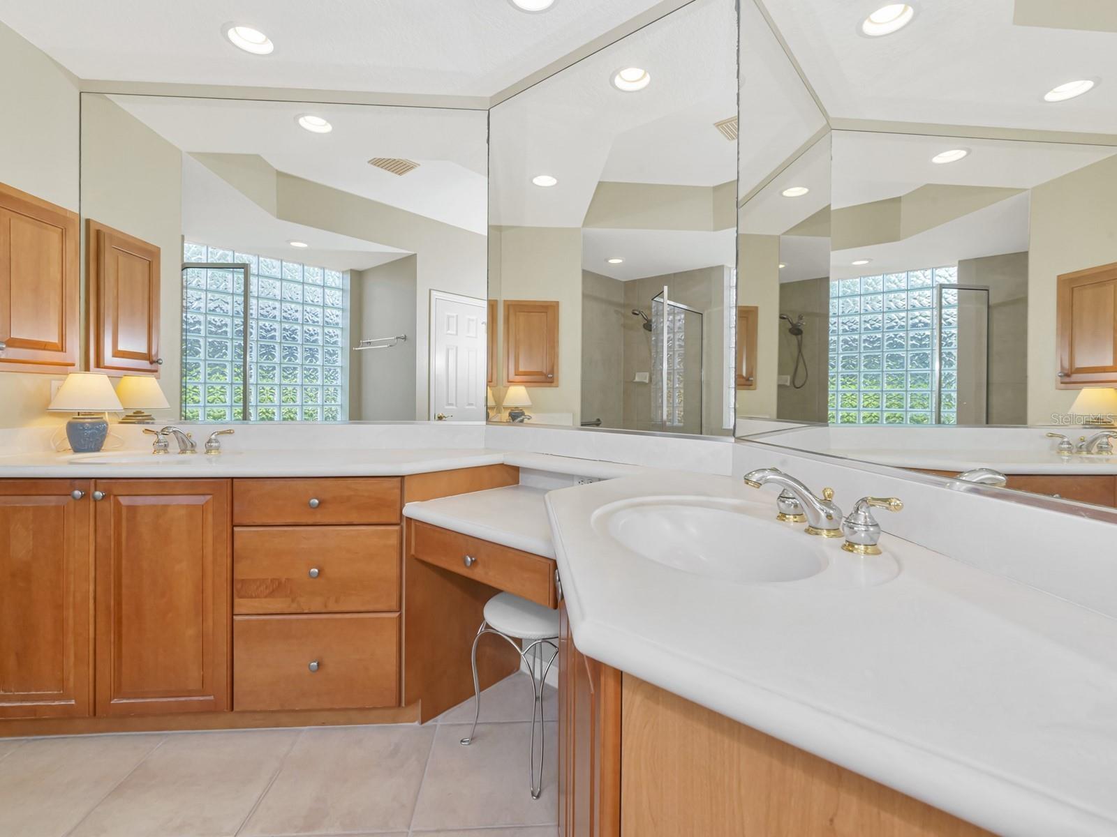 7035 OWLS NEST TER, BRADENTON, FL, 34203