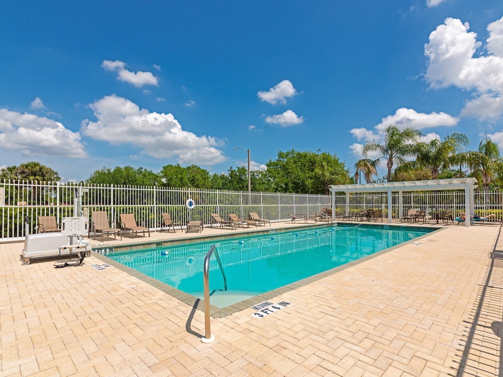 7035 OWLS NEST TER, BRADENTON, FL, 34203