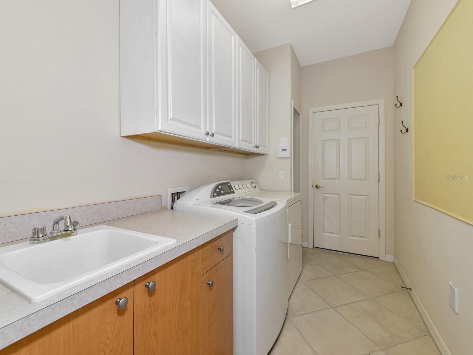 7035 OWLS NEST TER, BRADENTON, FL, 34203