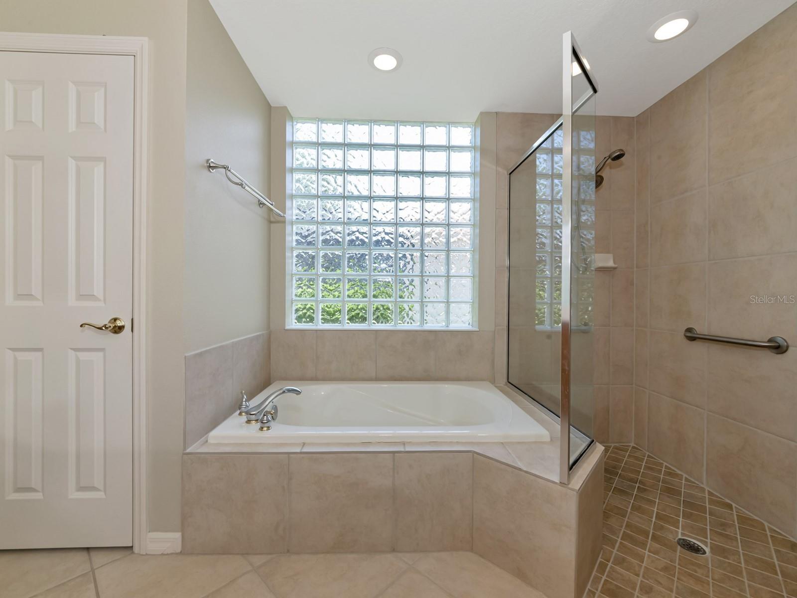 7035 OWLS NEST TER, BRADENTON, FL, 34203