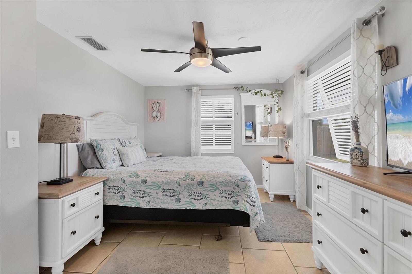 832 E 4TH ST, ENGLEWOOD, FL, 34223