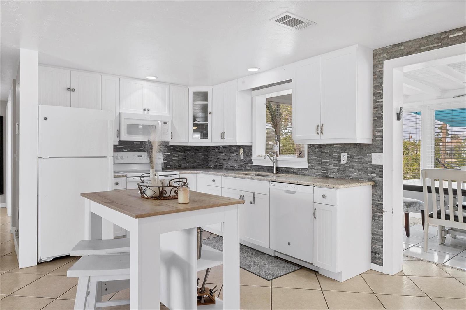 832 E 4TH ST, ENGLEWOOD, FL, 34223