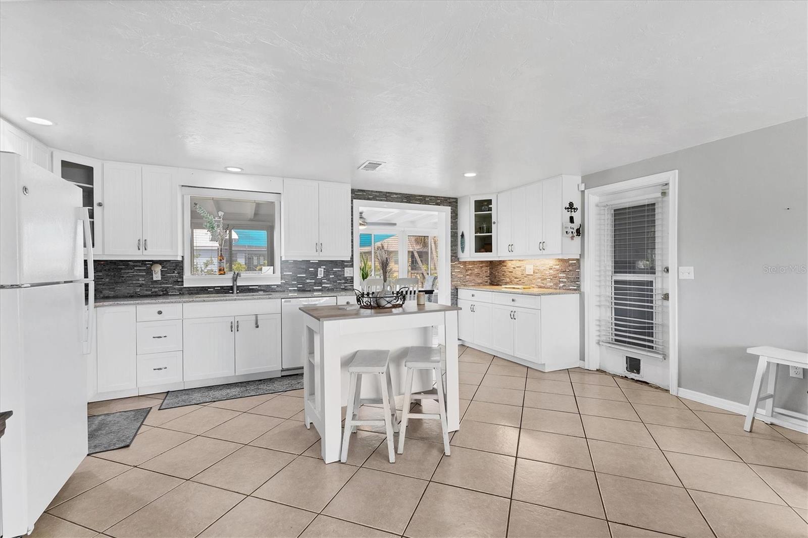 832 E 4TH ST, ENGLEWOOD, FL, 34223