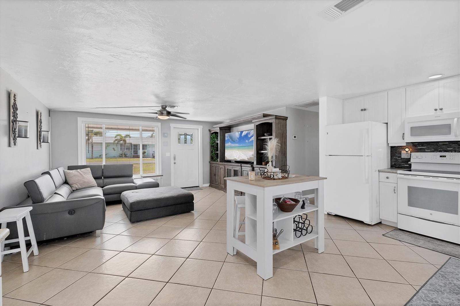 832 E 4TH ST, ENGLEWOOD, FL, 34223