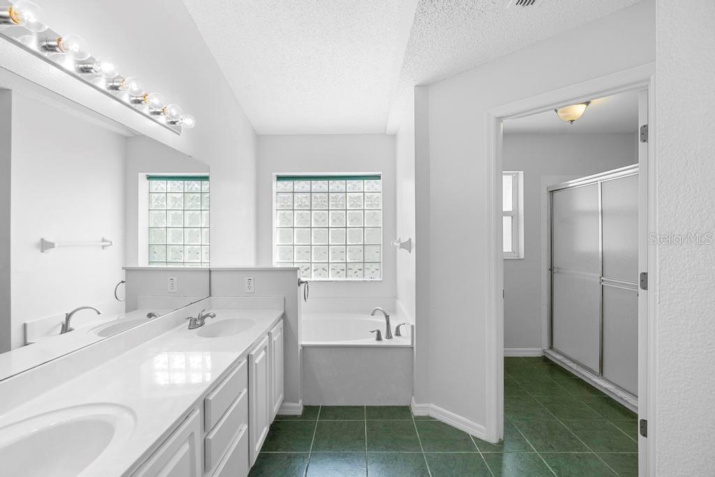 484 SHERWOOD OAKS RD, ORANGE CITY, FL, 32763